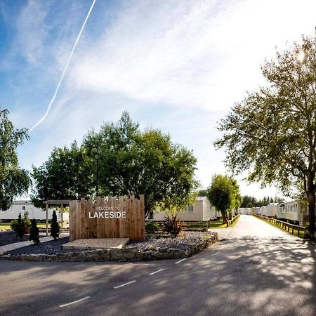 Delightful 6 Berth Holiday Home With Decking Area 奇切斯特 外观 照片